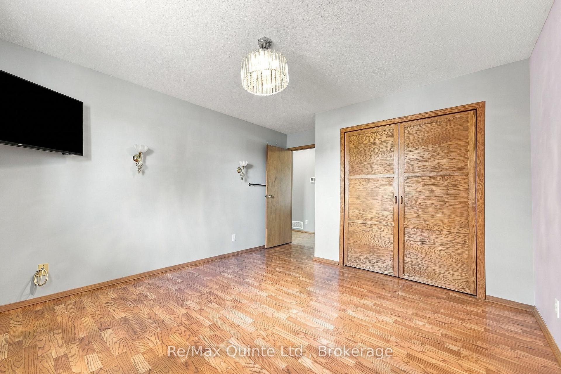 Photo 19 of 51 Bay Street, Quinte West, Trenton Ward — HOMEH