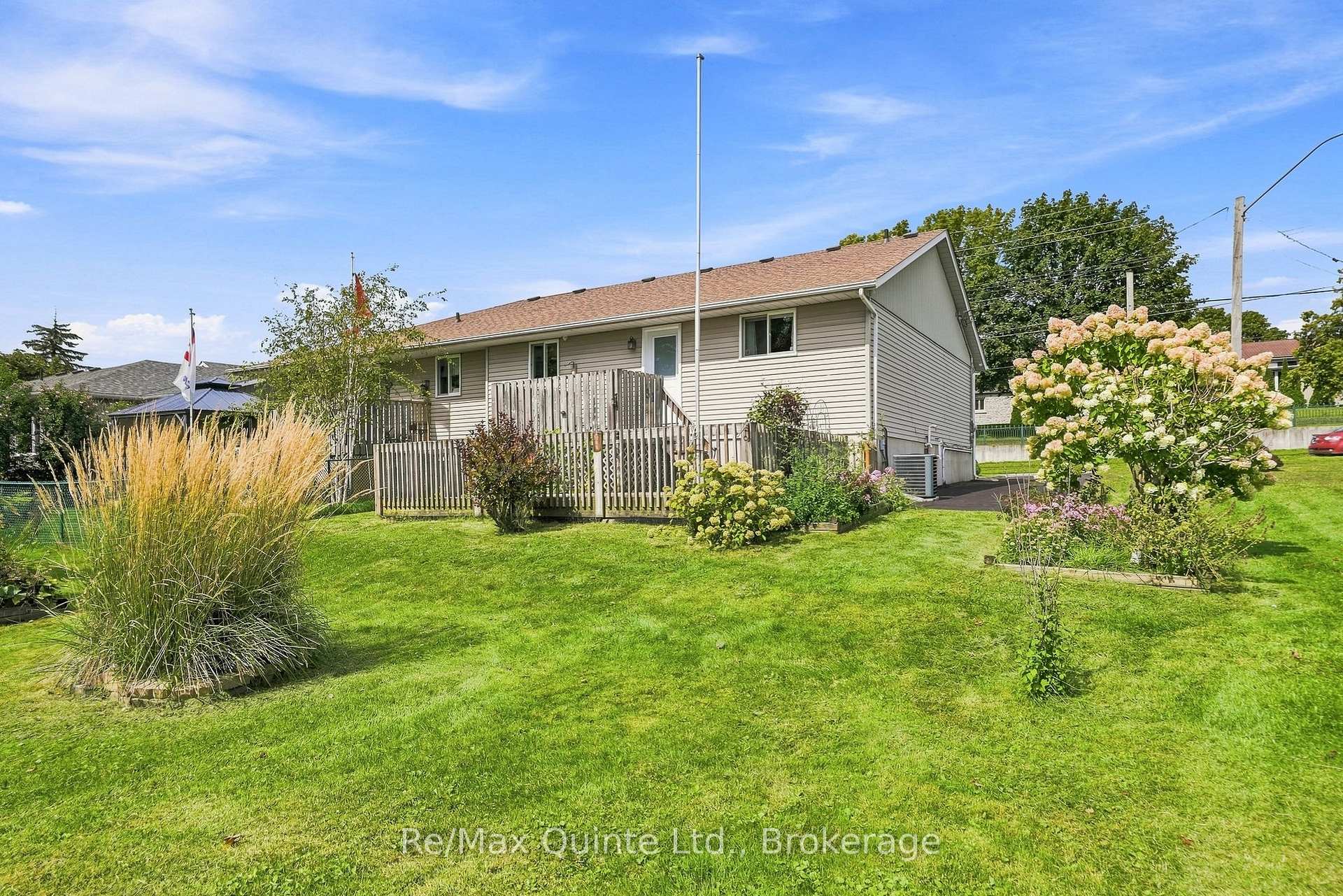 Photo 42 of 51 Bay Street, Quinte West, Trenton Ward — HOMEH