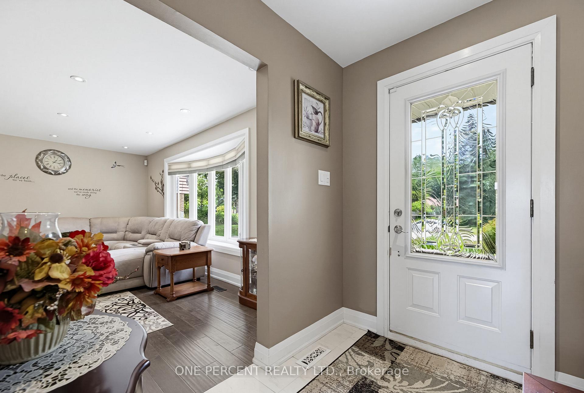 Photo 5 of 25 Hilltop Drive, Caledon, Caledon East — HOMEH