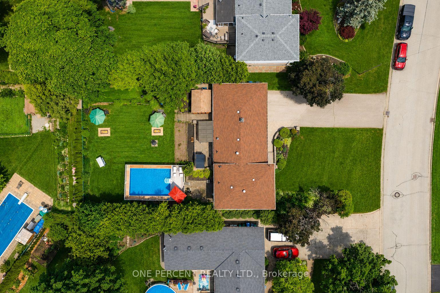 Photo 4 of 25 Hilltop Drive, Caledon, Caledon East — HOMEH