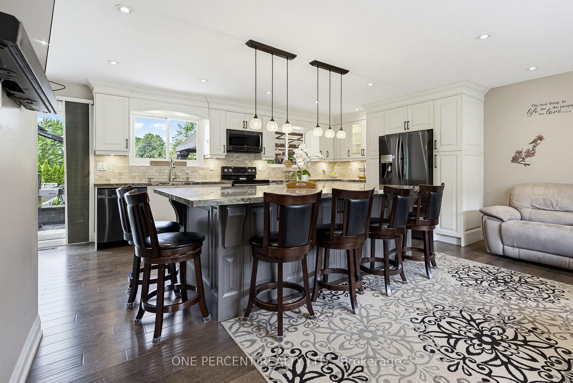 Photo 8 of 25 Hilltop Drive, Caledon, Caledon East — HOMEH