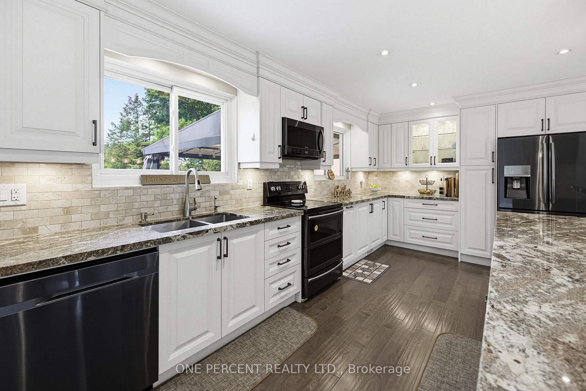 Photo 13 of 25 Hilltop Drive, Caledon, Caledon East — HOMEH