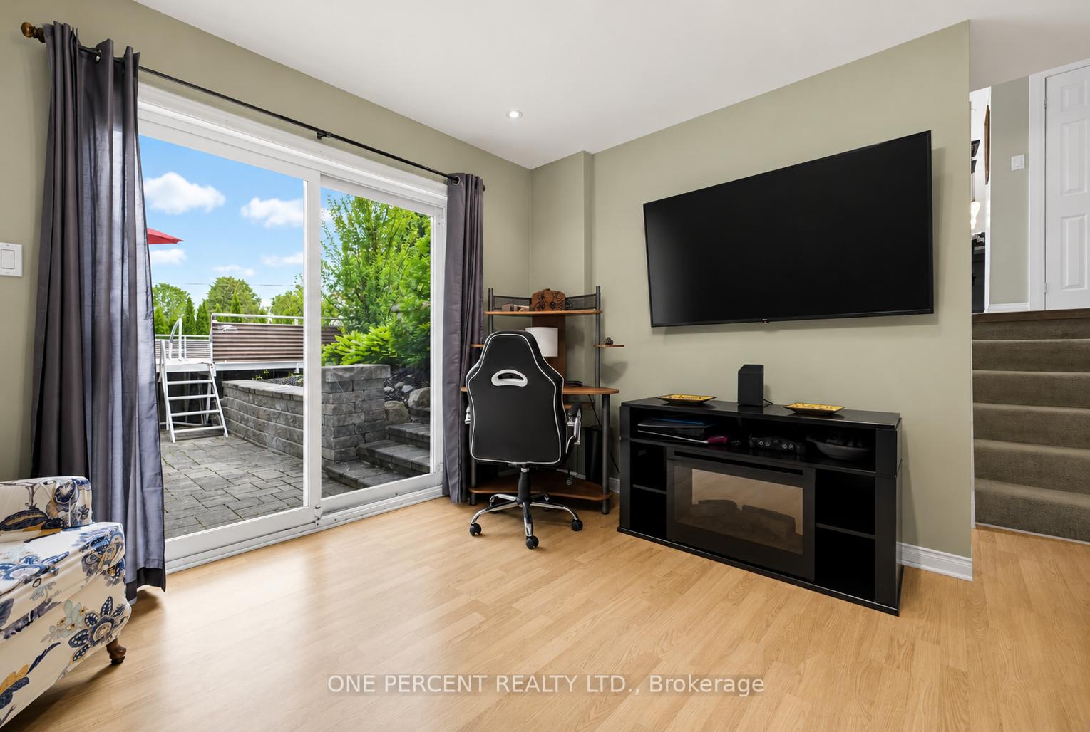 Photo 25 of 25 Hilltop Drive, Caledon, Caledon East — HOMEH