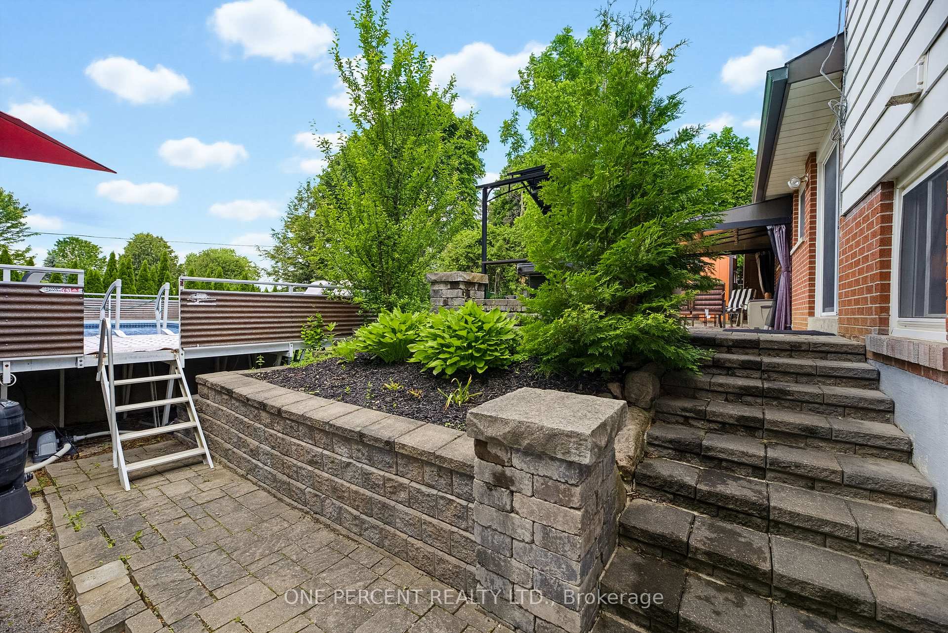 Photo 35 of 25 Hilltop Drive, Caledon, Caledon East — HOMEH