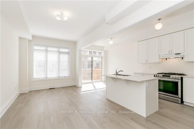 Photo 3 of 35 Farooq Boulevard, Vaughan, Vellore Village — HOMEH