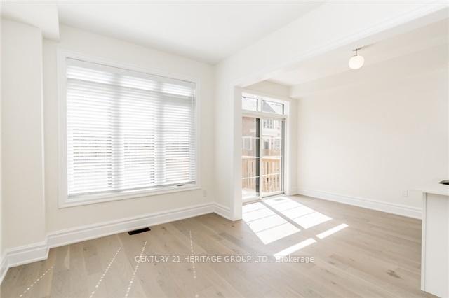 Photo 4 of 35 Farooq Boulevard, Vaughan, Vellore Village — HOMEH