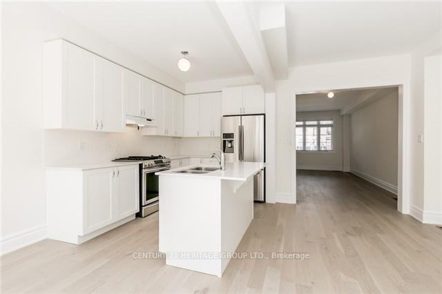 Photo 6 of 35 Farooq Boulevard, Vaughan, Vellore Village — HOMEH
