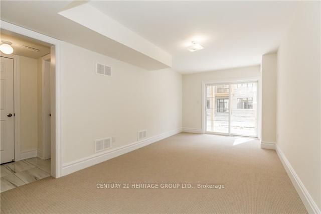 Photo 12 of 35 Farooq Boulevard, Vaughan, Vellore Village — HOMEH
