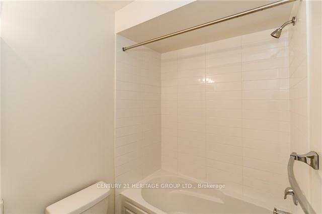 Photo 18 of 35 Farooq Boulevard, Vaughan, Vellore Village — HOMEH