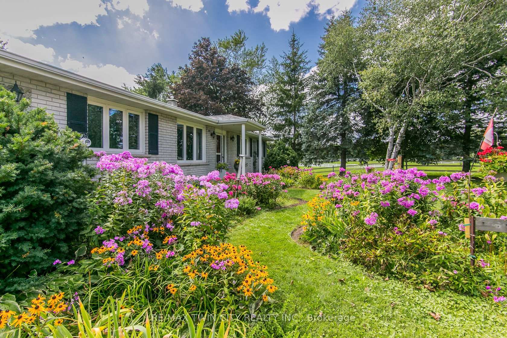 Photo 8 of 4132 Highway 6, Puslinch, Rural Puslinch East — HOMEH