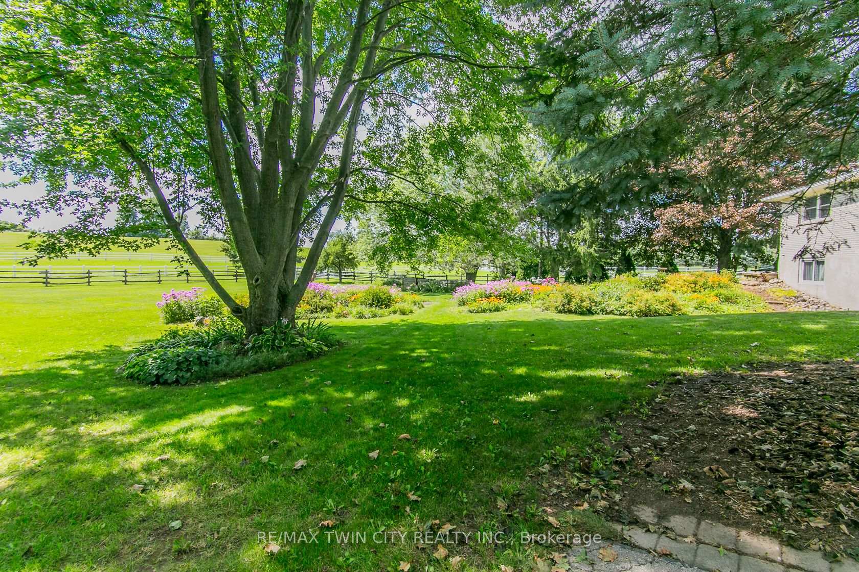 Photo 40 of 4132 Highway 6, Puslinch, Rural Puslinch East — HOMEH