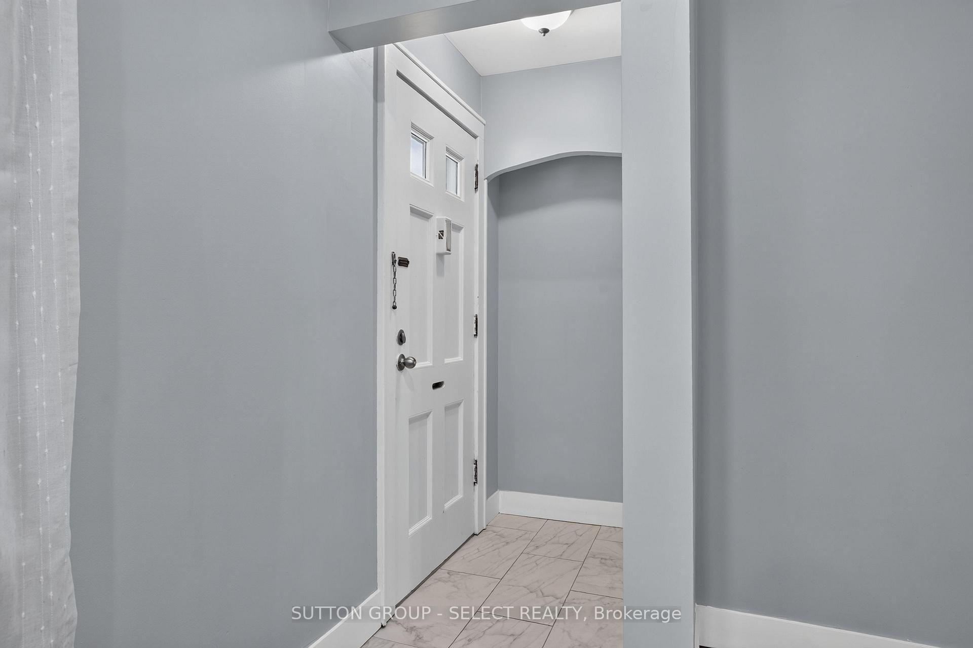 Photo 4 of 1295 York Street, London, East M — HOMEH