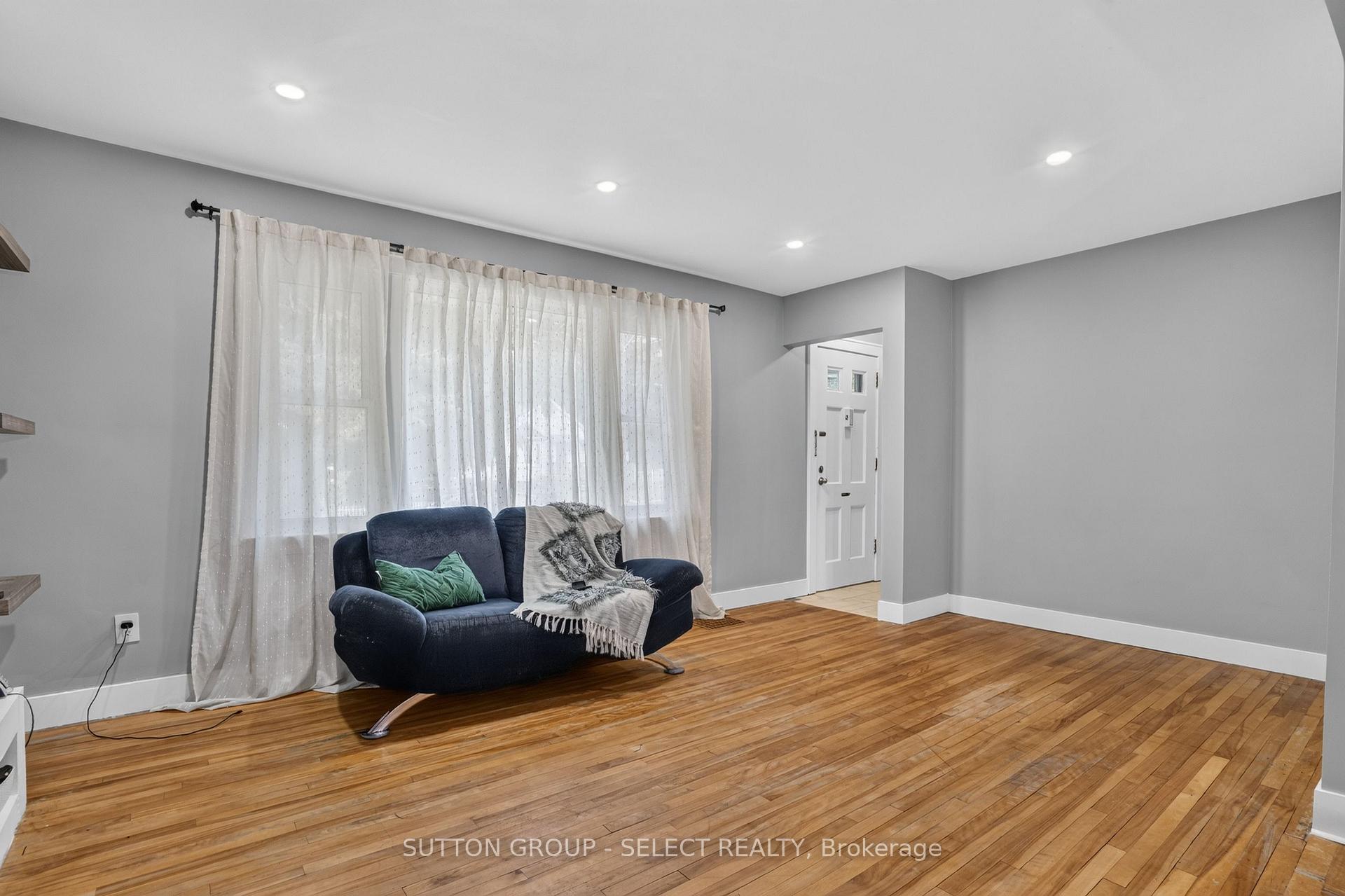 Photo 5 of 1295 York Street, London, East M — HOMEH