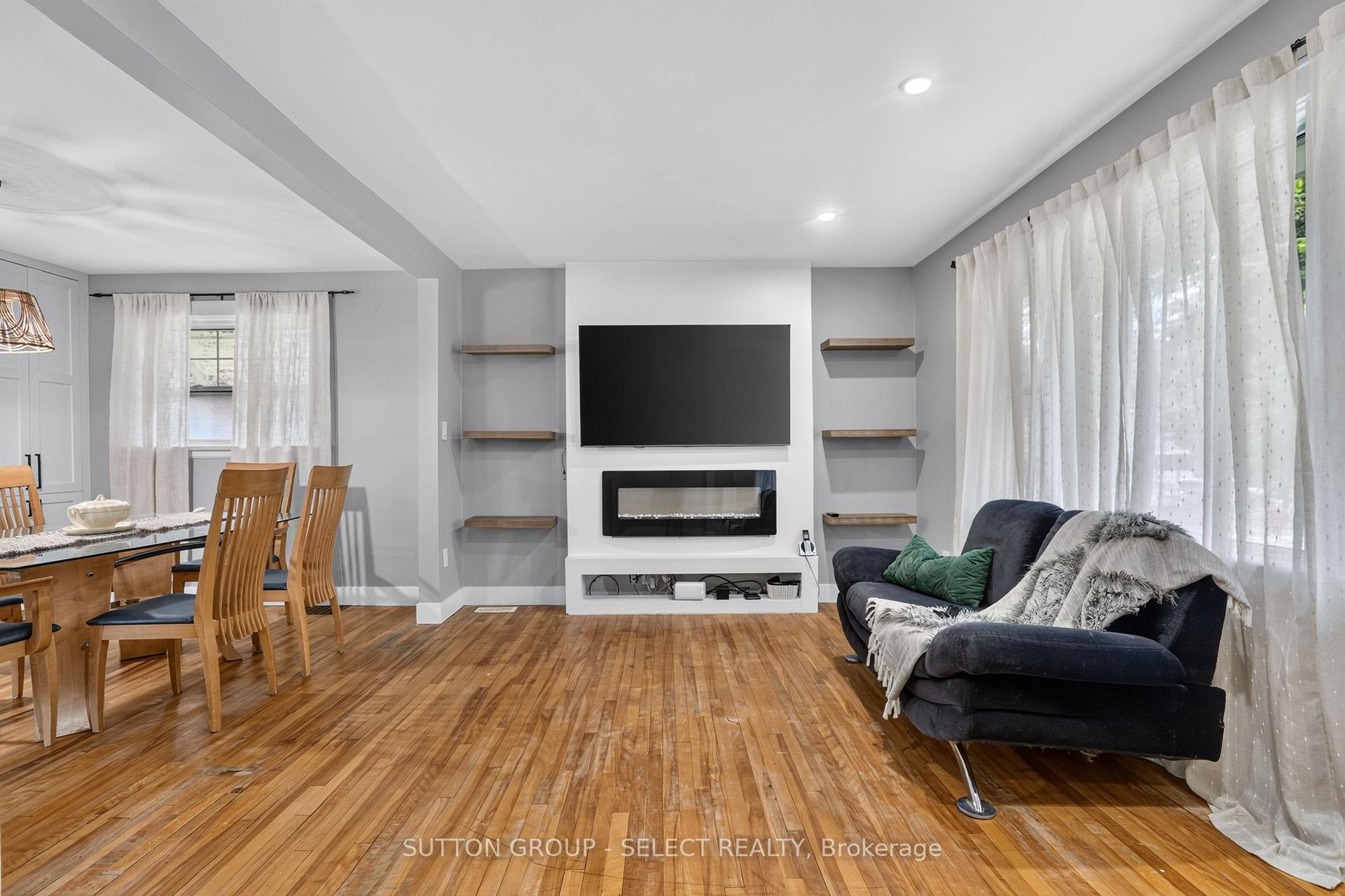 Photo 7 of 1295 York Street, London, East M — HOMEH