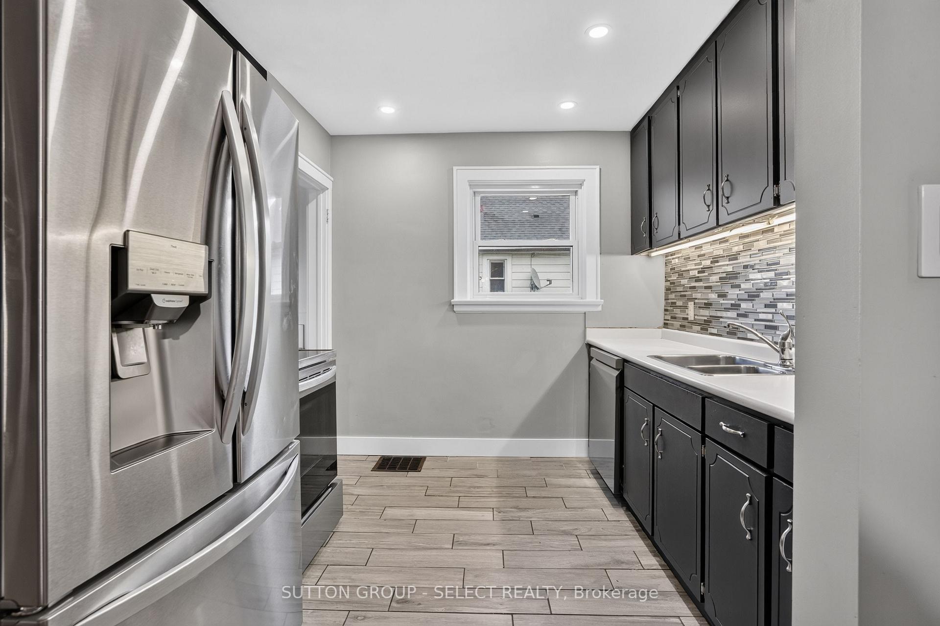 Photo 13 of 1295 York Street, London, East M — HOMEH