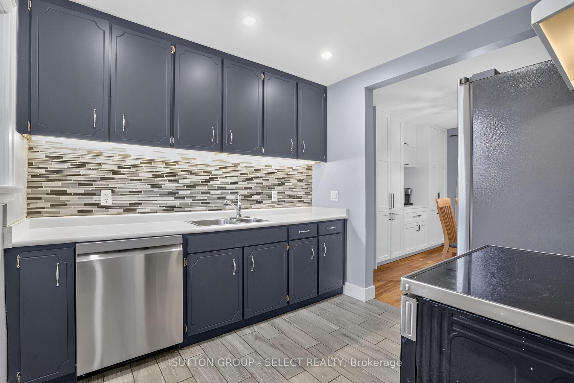 Photo 15 of 1295 York Street, London, East M — HOMEH