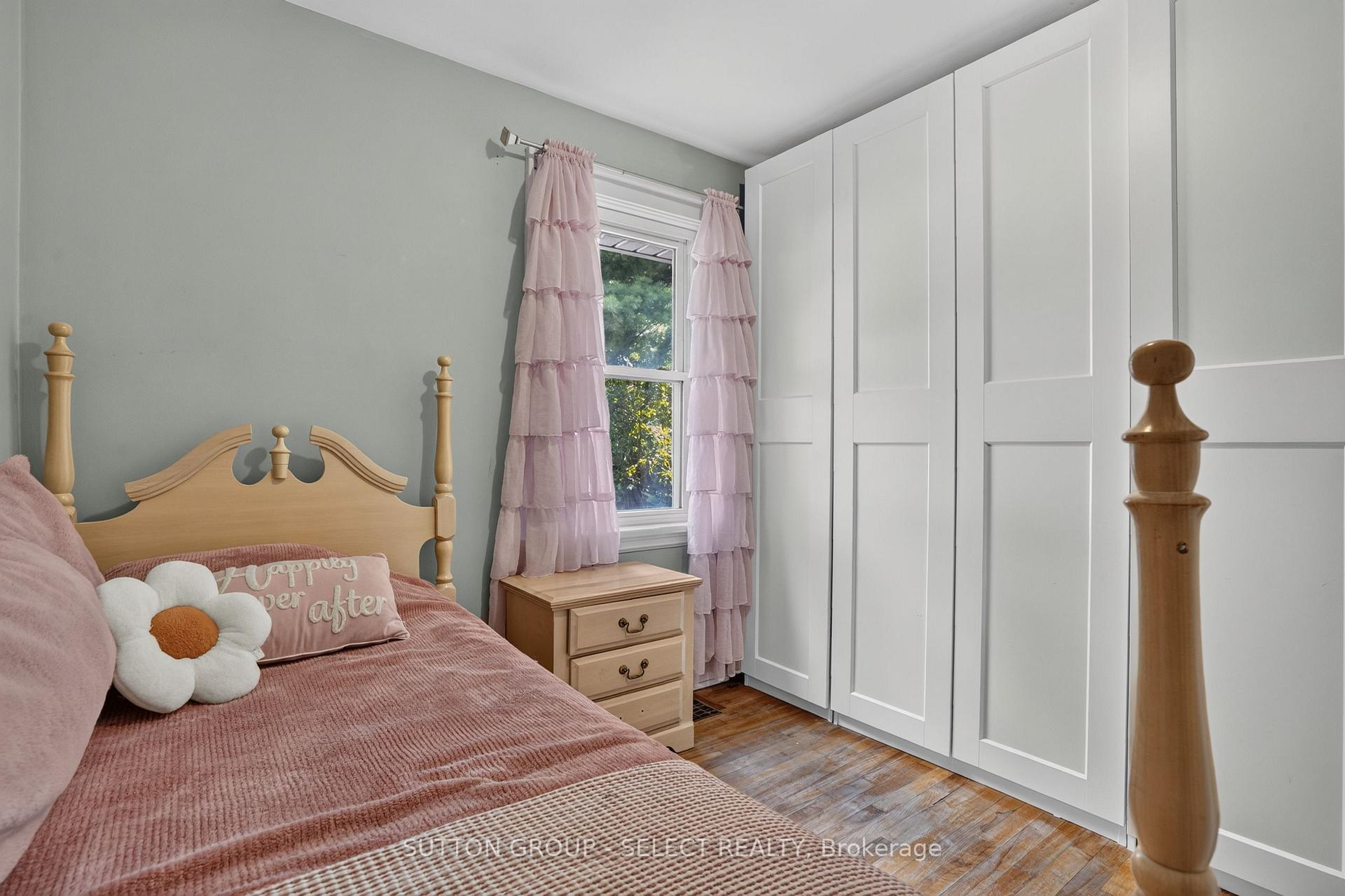 Photo 20 of 1295 York Street, London, East M — HOMEH