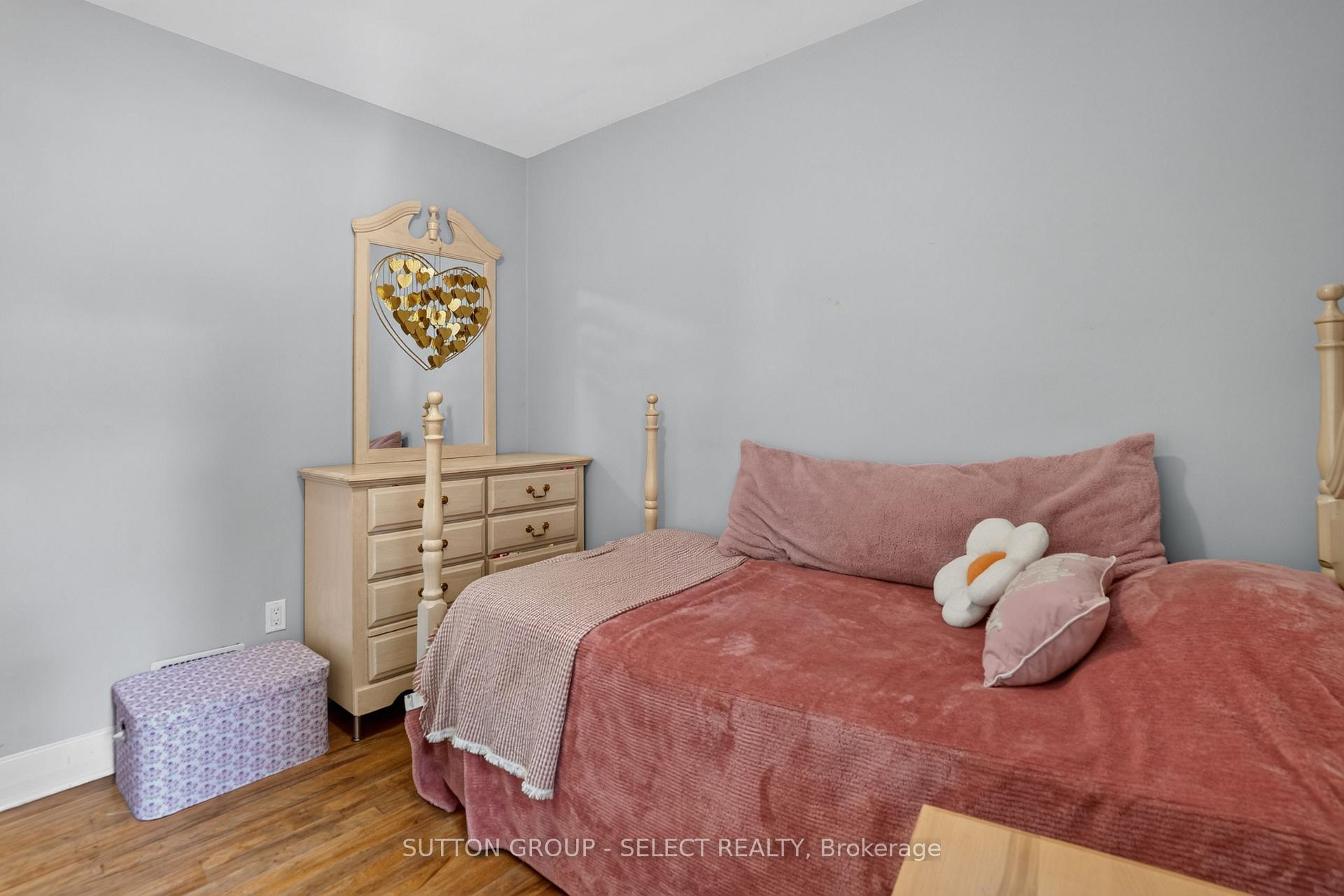 Photo 21 of 1295 York Street, London, East M — HOMEH