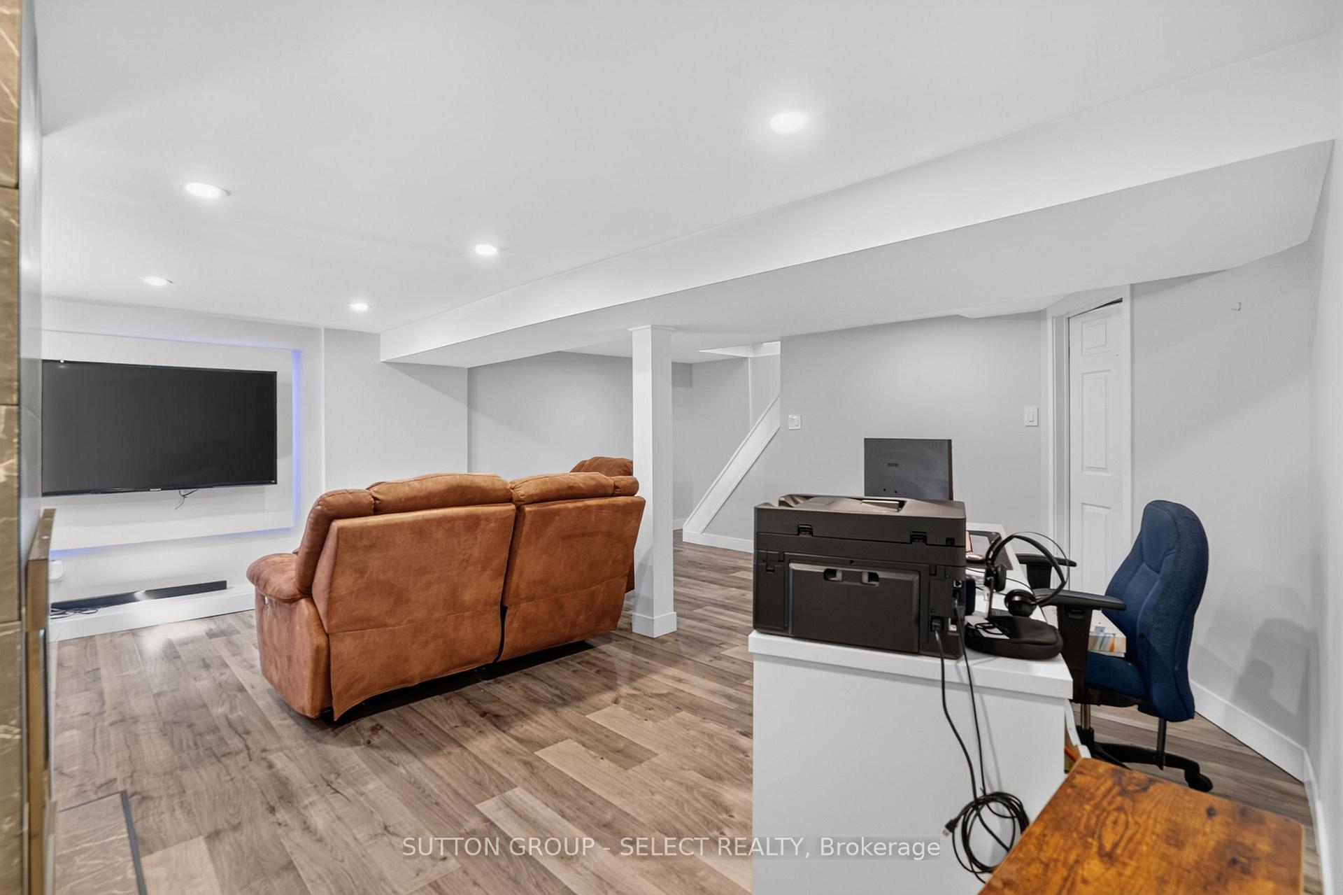Photo 28 of 1295 York Street, London, East M — HOMEH