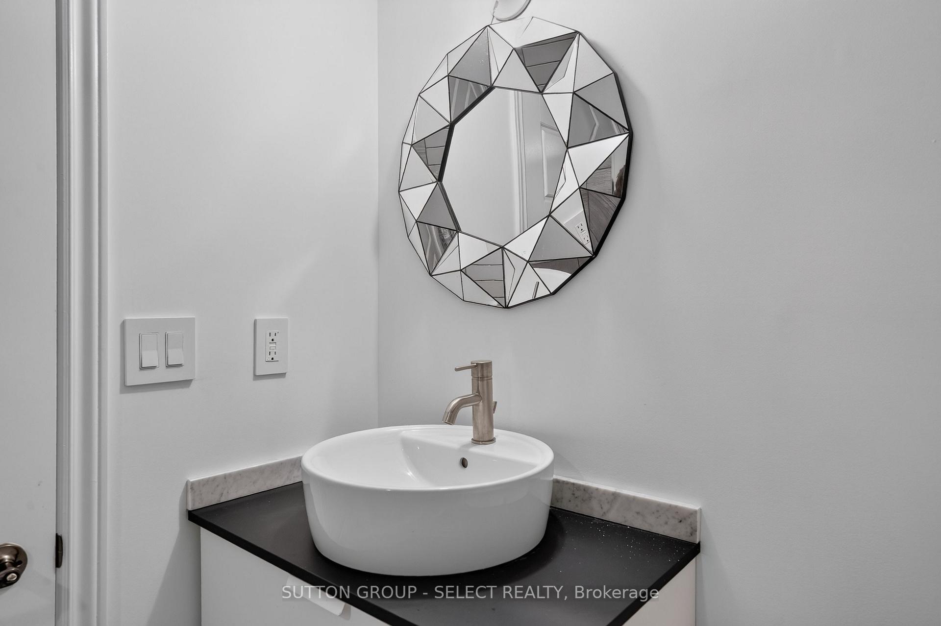 Photo 32 of 1295 York Street, London, East M — HOMEH