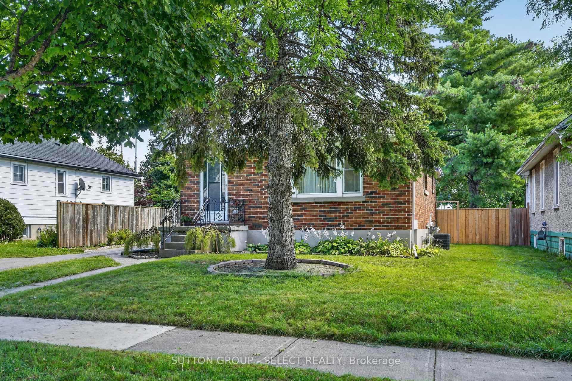 Photo 44 of 1295 York Street, London, East M — HOMEH