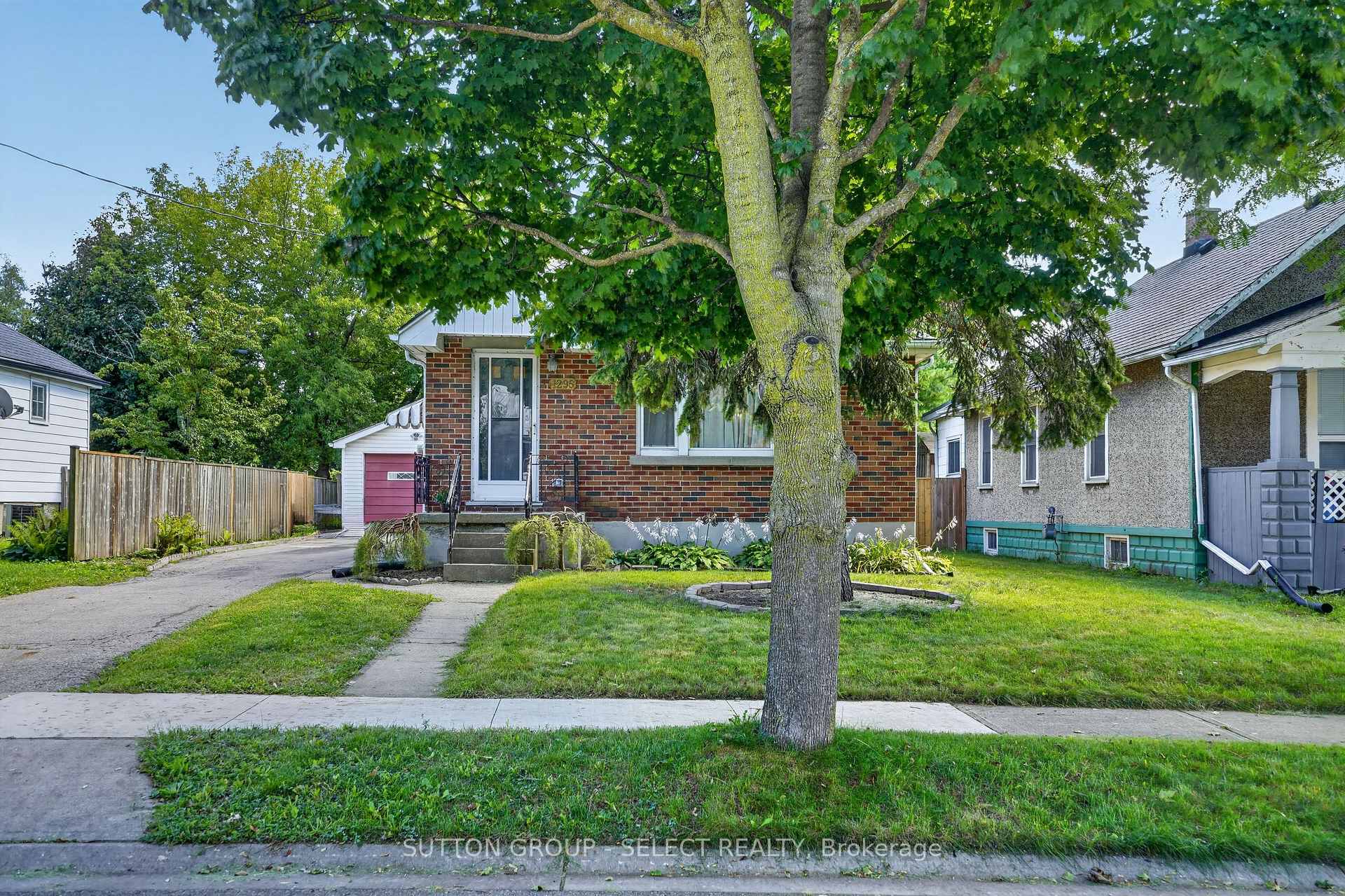 Photo 45 of 1295 York Street, London, East M — HOMEH