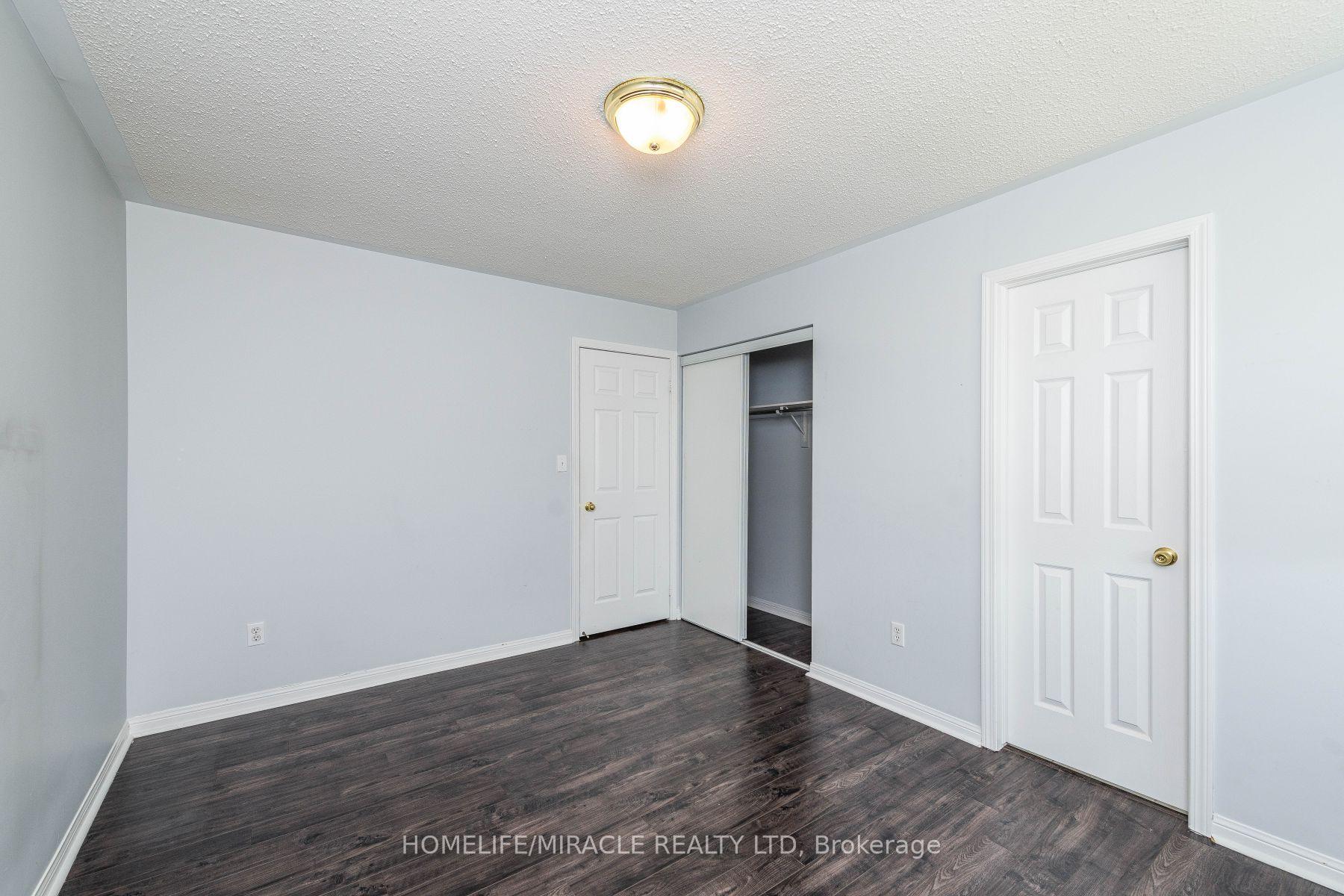 Photo 15 of 27 Sugarhill Drive N, Brampton, Fletcher's Meadow — HOMEH