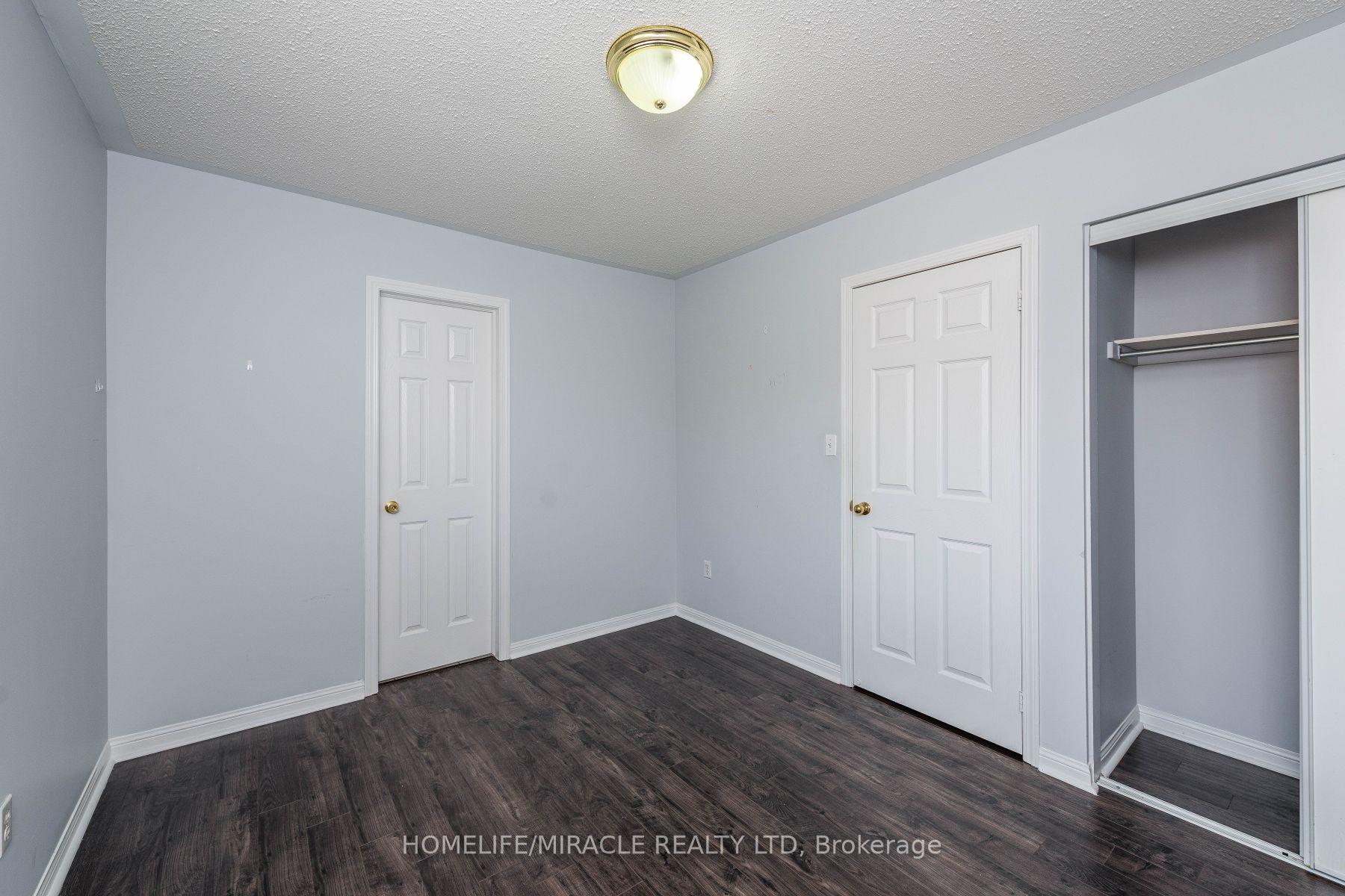 Photo 19 of 27 Sugarhill Drive N, Brampton, Fletcher's Meadow — HOMEH