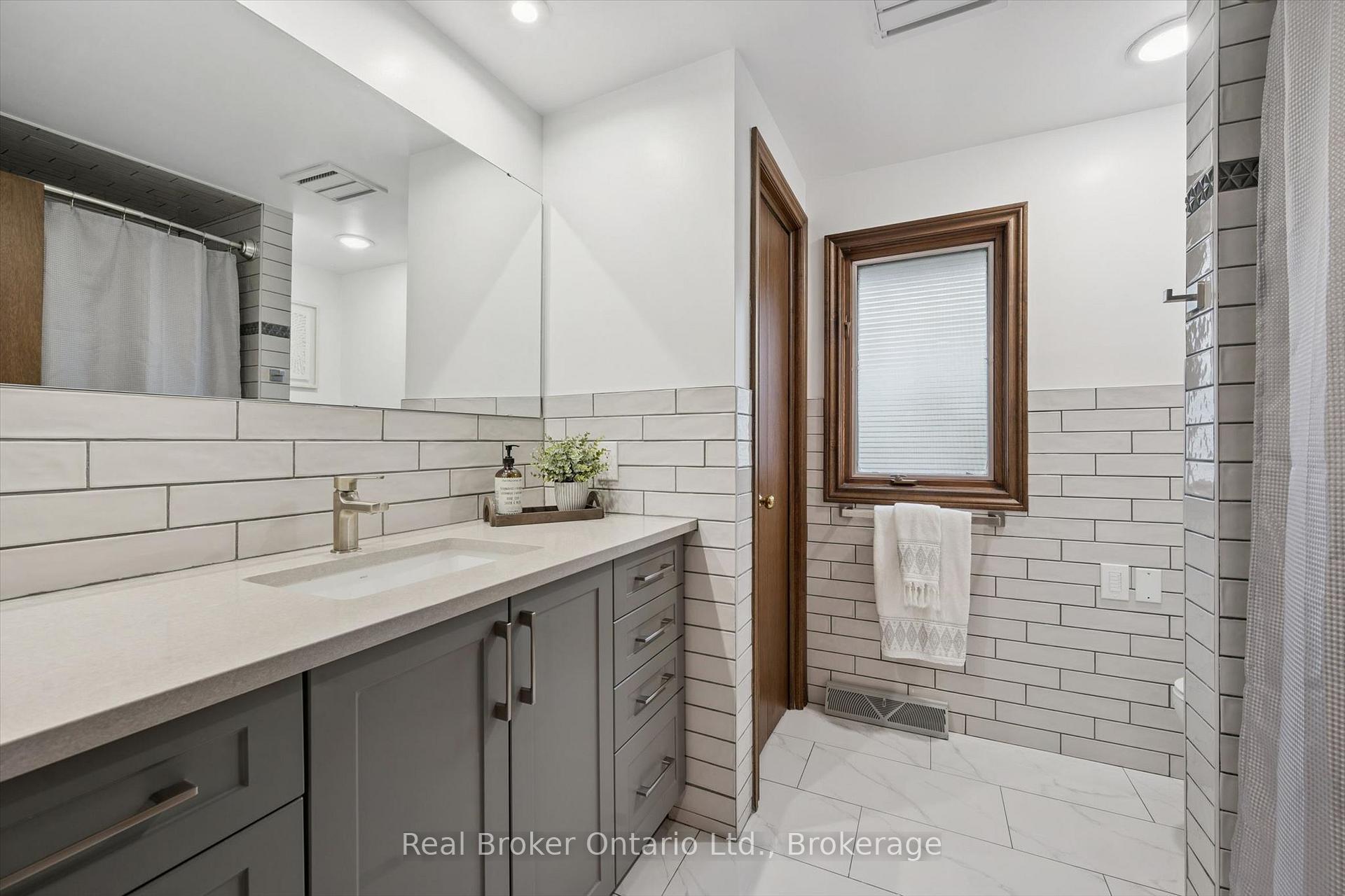 Photo 27 of 32 Sunset Drive, Woolwich — HOMEH