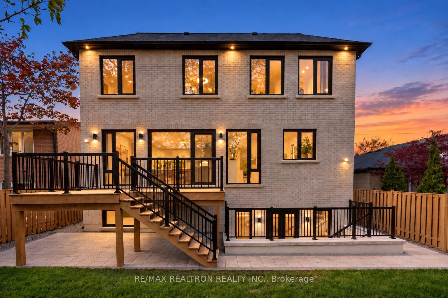 Photo 2 of 35 Foxwarren Drive, North York, Bayview Village — HOMEH