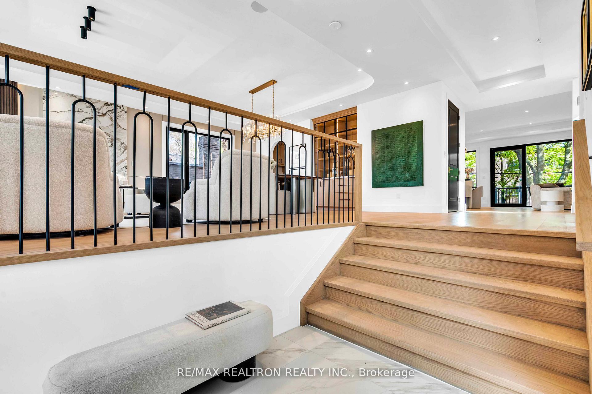 Photo 12 of 35 Foxwarren Drive, North York, Bayview Village — HOMEH
