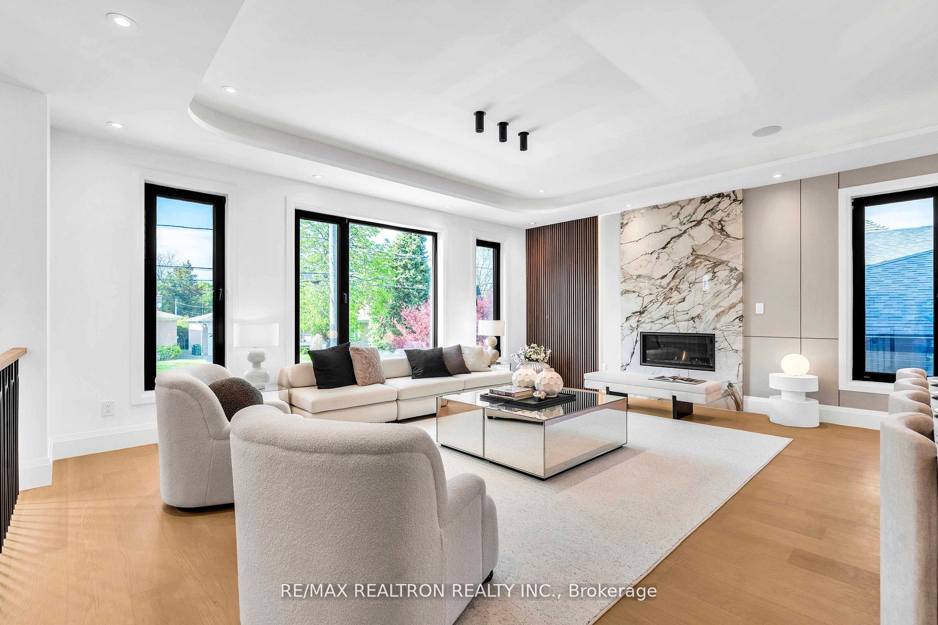 Photo 15 of 35 Foxwarren Drive, North York, Bayview Village — HOMEH