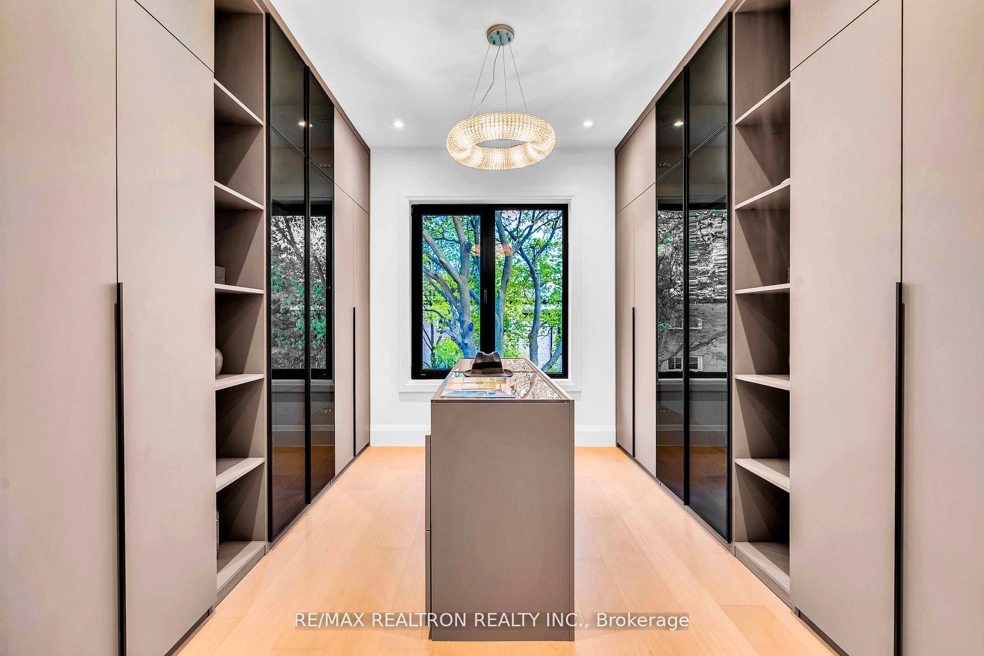 Photo 32 of 35 Foxwarren Drive, North York, Bayview Village — HOMEH