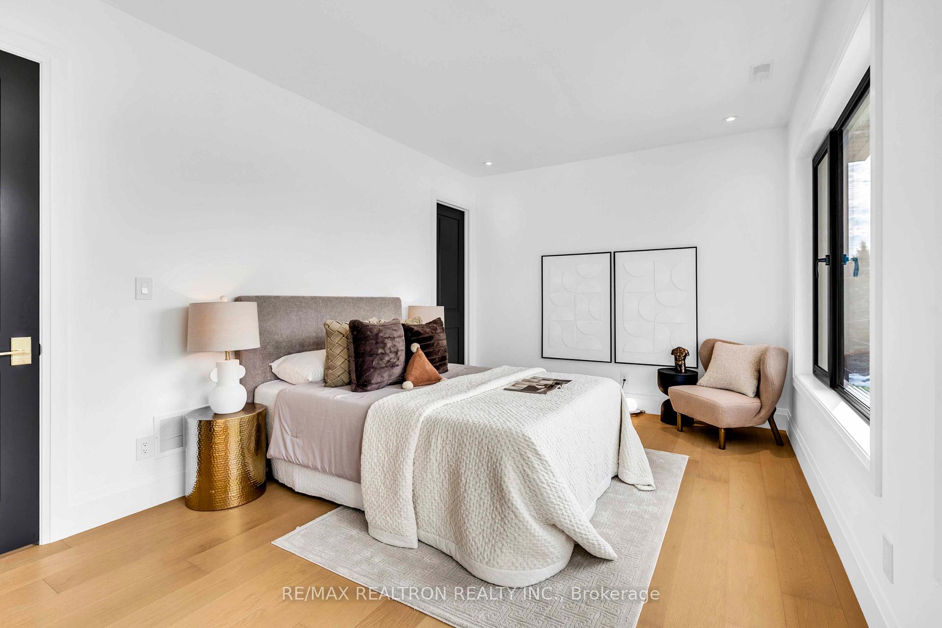 Photo 41 of 35 Foxwarren Drive, North York, Bayview Village — HOMEH