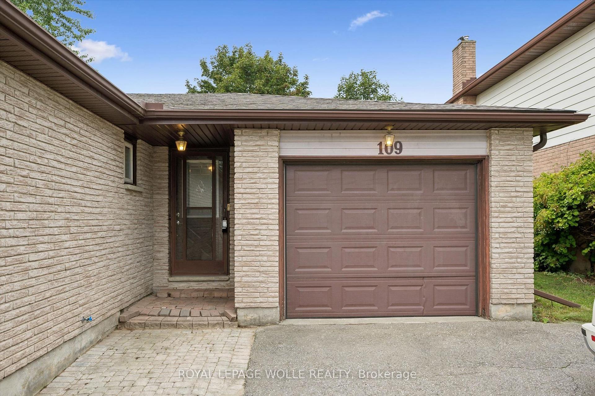 Photo 6 of 109 Deerberry Place, Waterloo, North Lakeshore — HOMEH