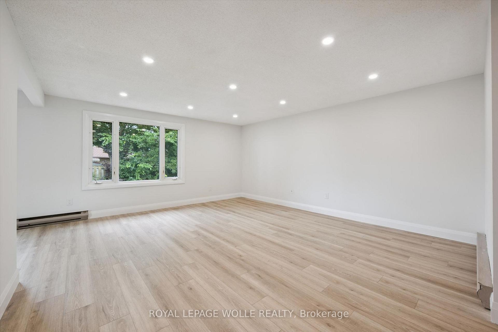 Photo 12 of 109 Deerberry Place, Waterloo, North Lakeshore — HOMEH