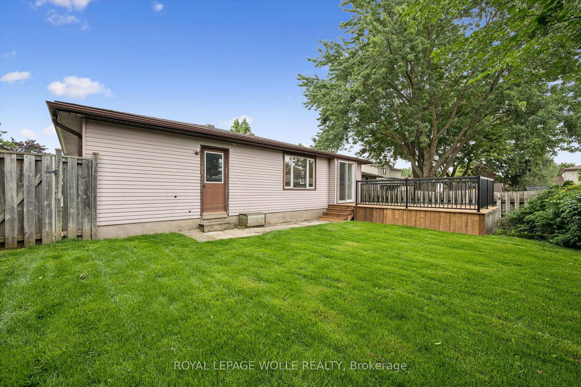 Photo 43 of 109 Deerberry Place, Waterloo, North Lakeshore — HOMEH