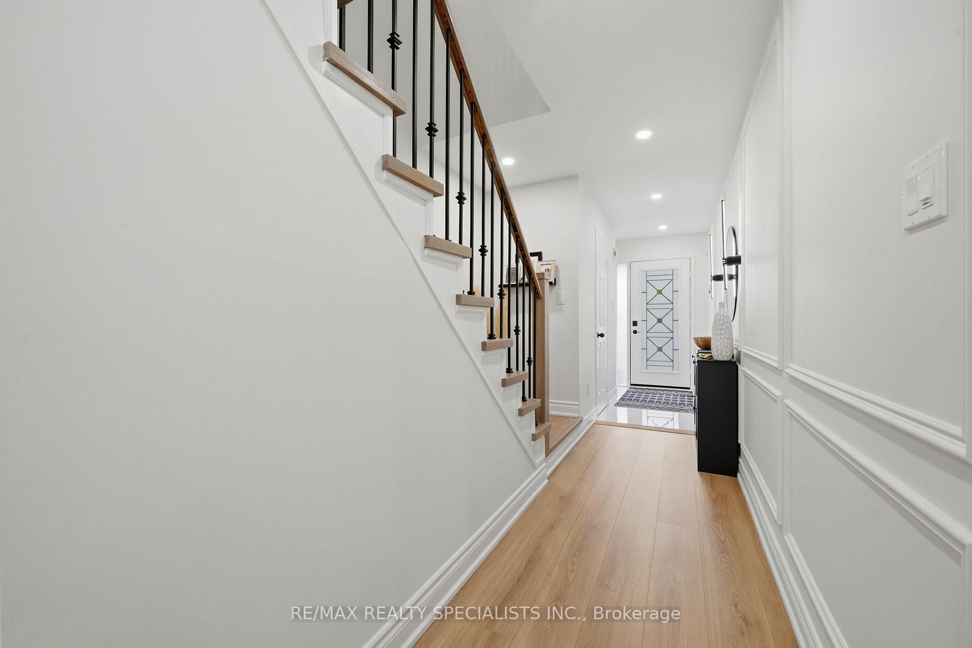 Photo 5 of 65 Ironhorse Crescent, Caledon, Bolton West — HOMEH