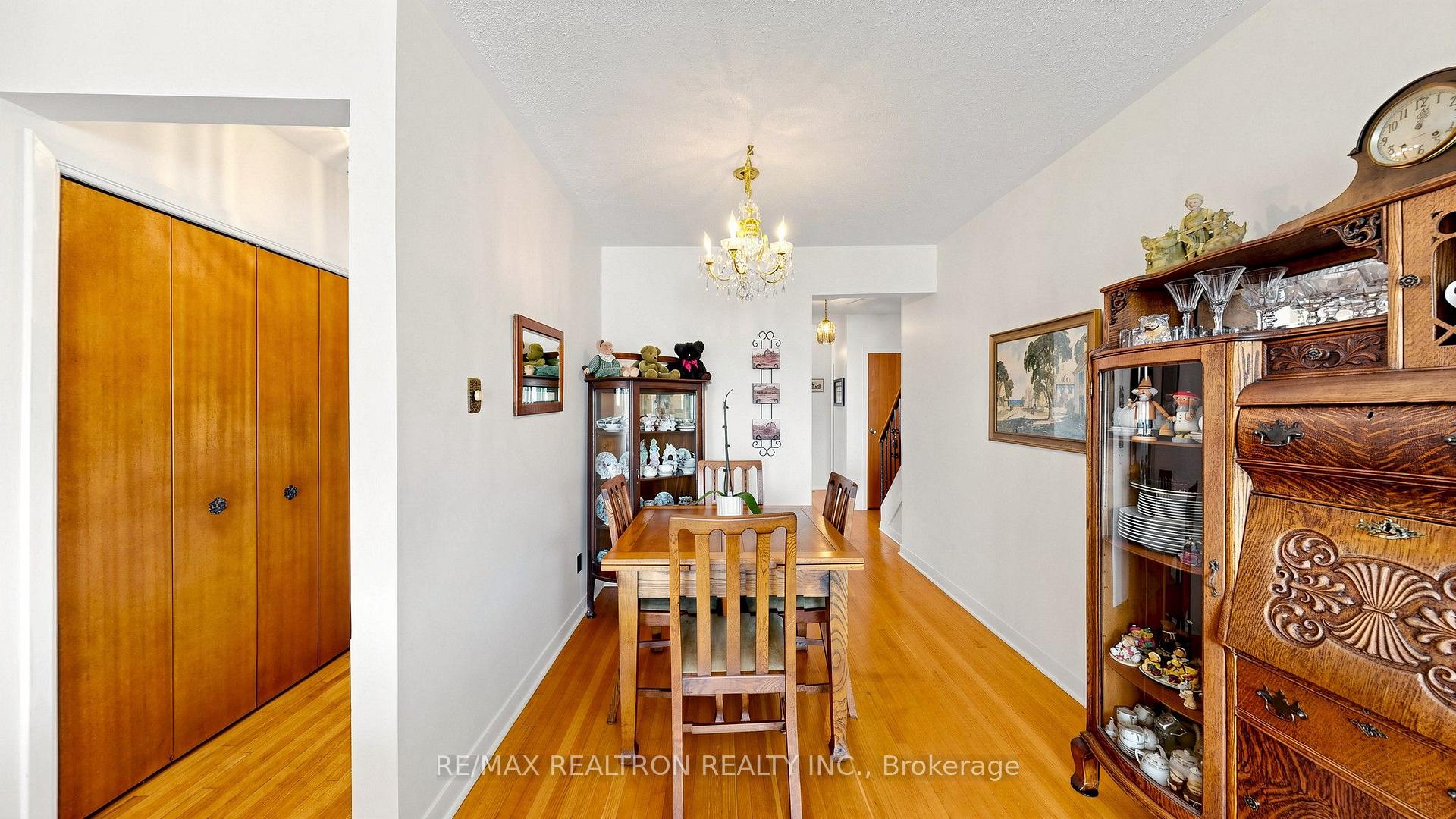 Photo 7 of 80 Frankton Crescent, North York, York University Heights — HOMEH
