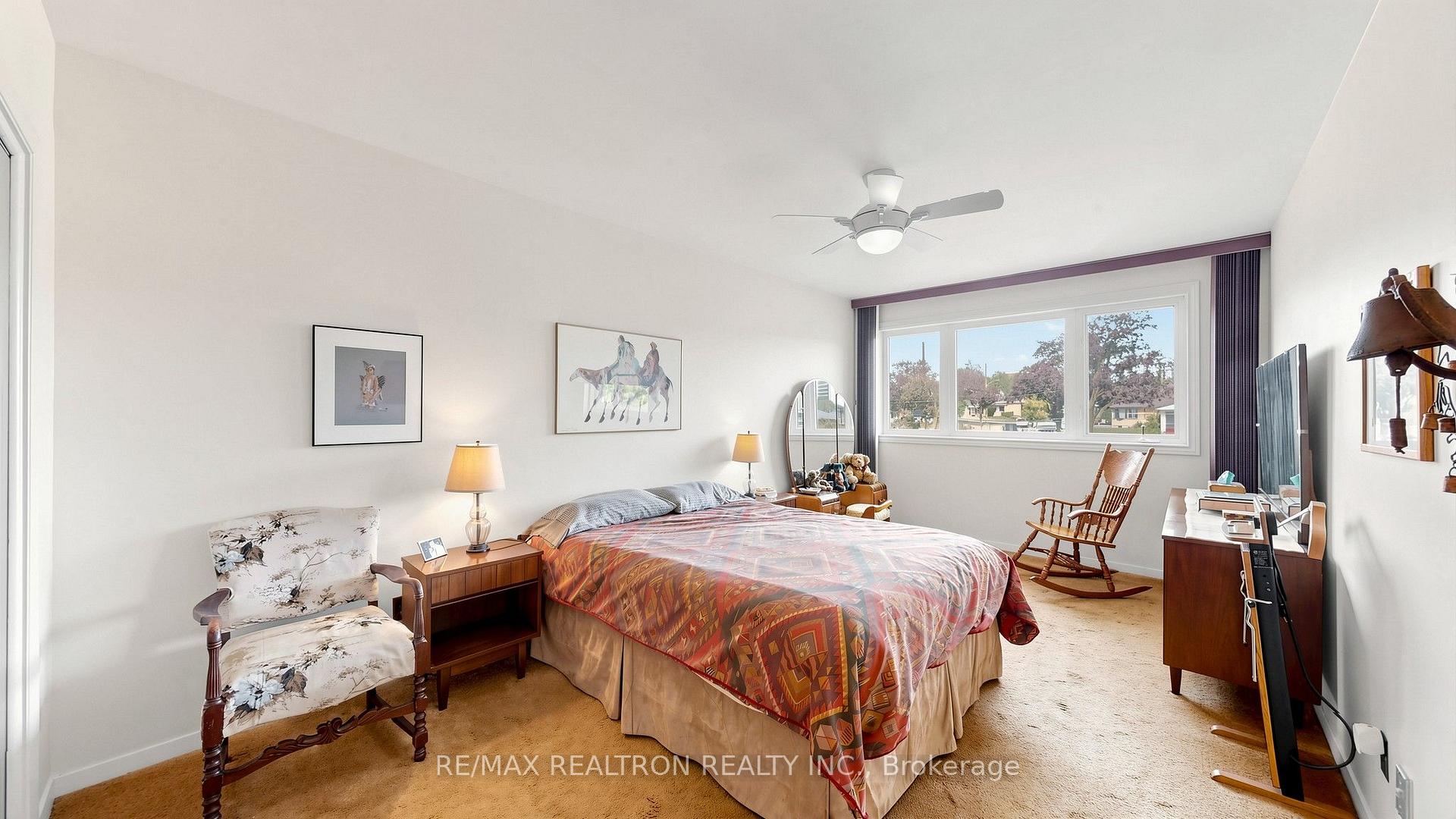 Photo 14 of 80 Frankton Crescent, North York, York University Heights — HOMEH
