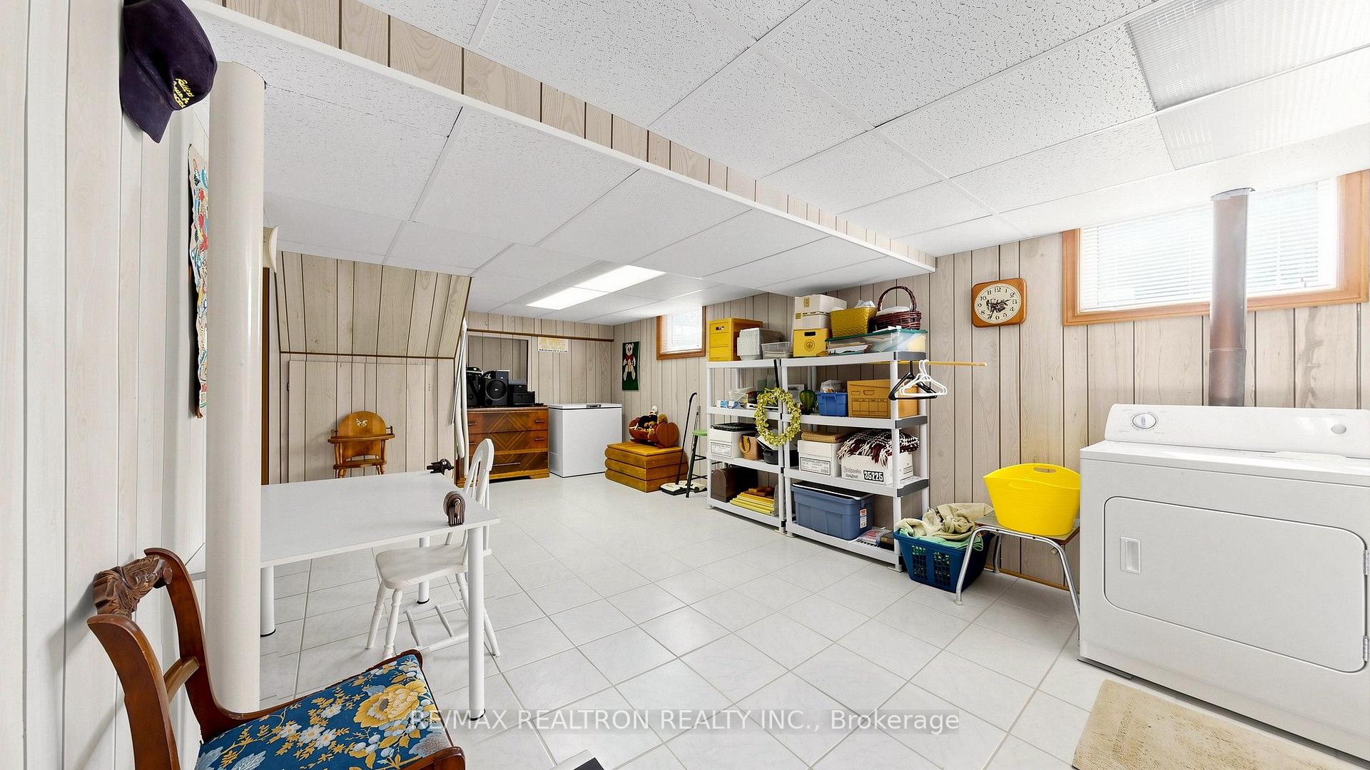 Photo 28 of 80 Frankton Crescent, North York, York University Heights — HOMEH
