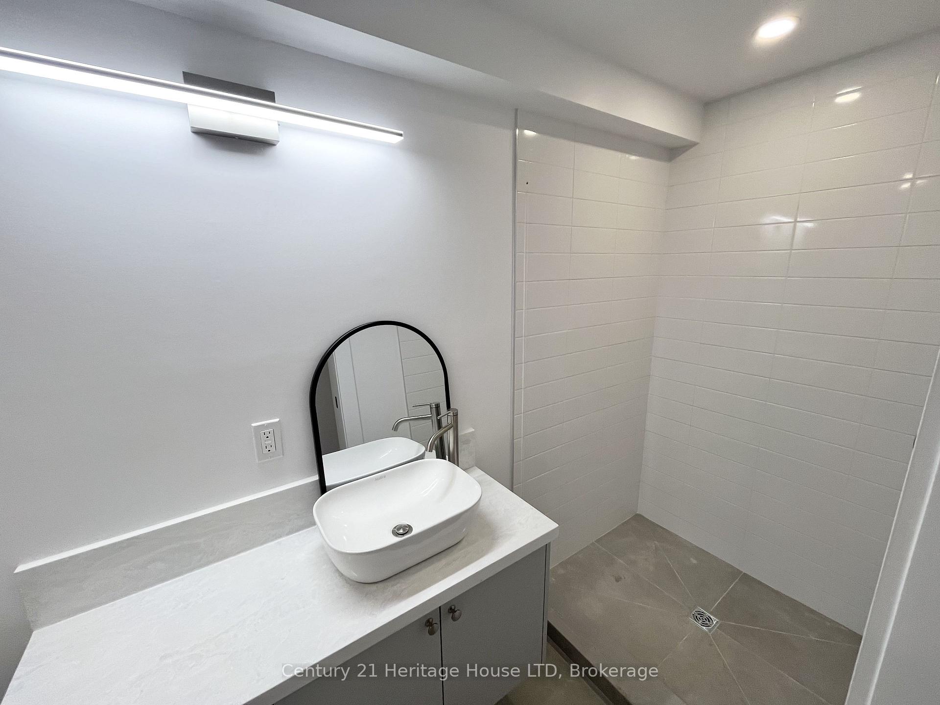 Photo 12 of Unit LOWER Unit, 99B Moffatt Street, St. Catharines, Oakdale — HOMEH