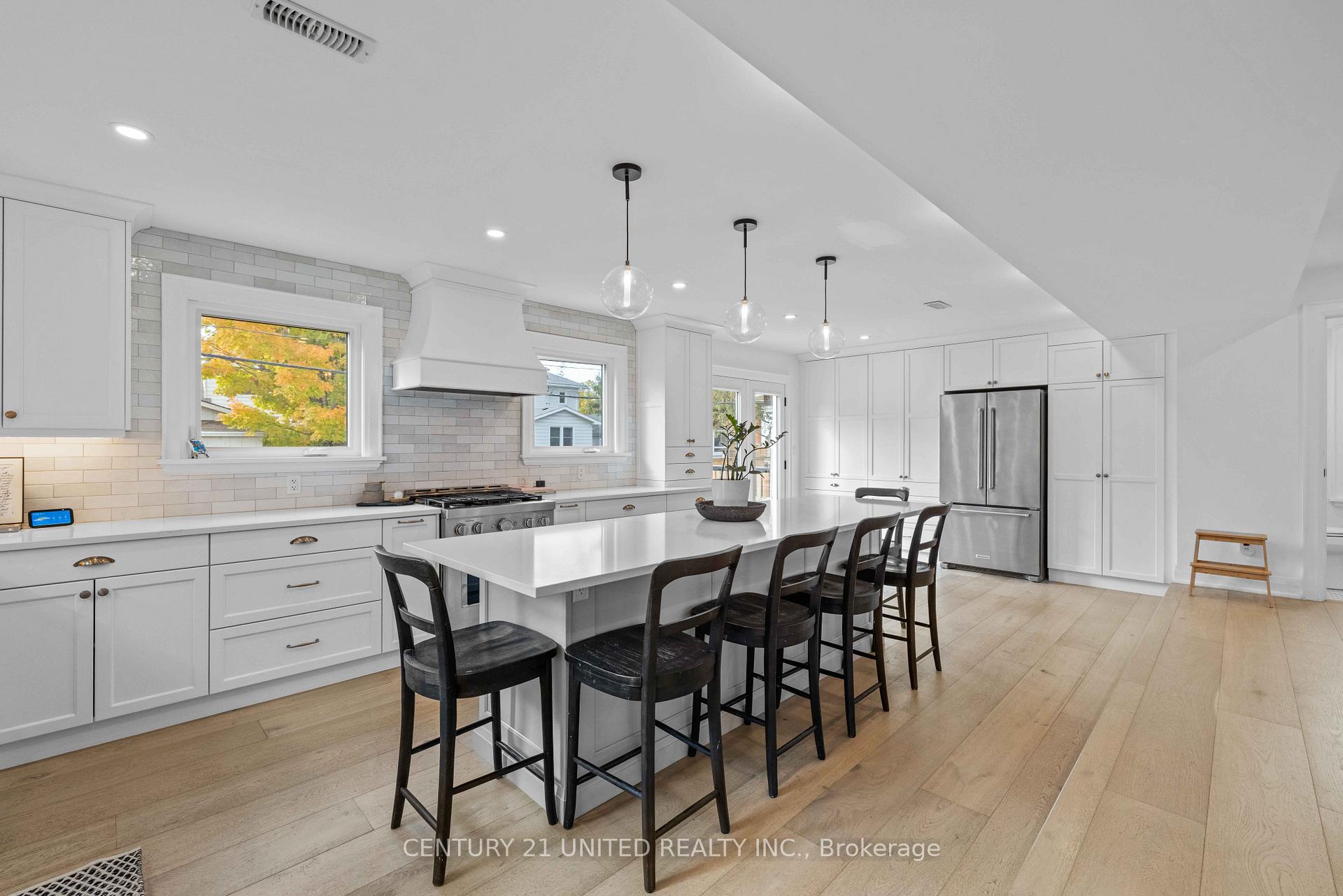 Photo 8 of 753 Chesterfield Avenue, Peterborough, Northcrest Ward 5 — HOMEH