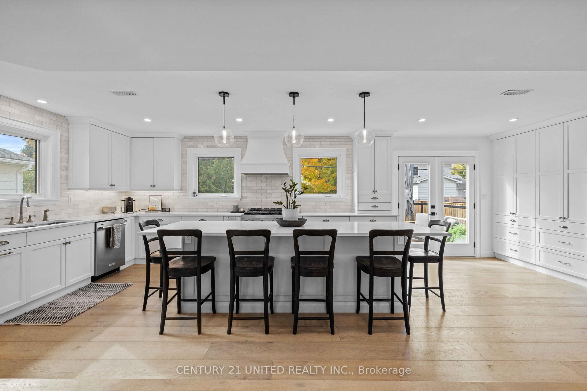 Photo 9 of 753 Chesterfield Avenue, Peterborough, Northcrest Ward 5 — HOMEH