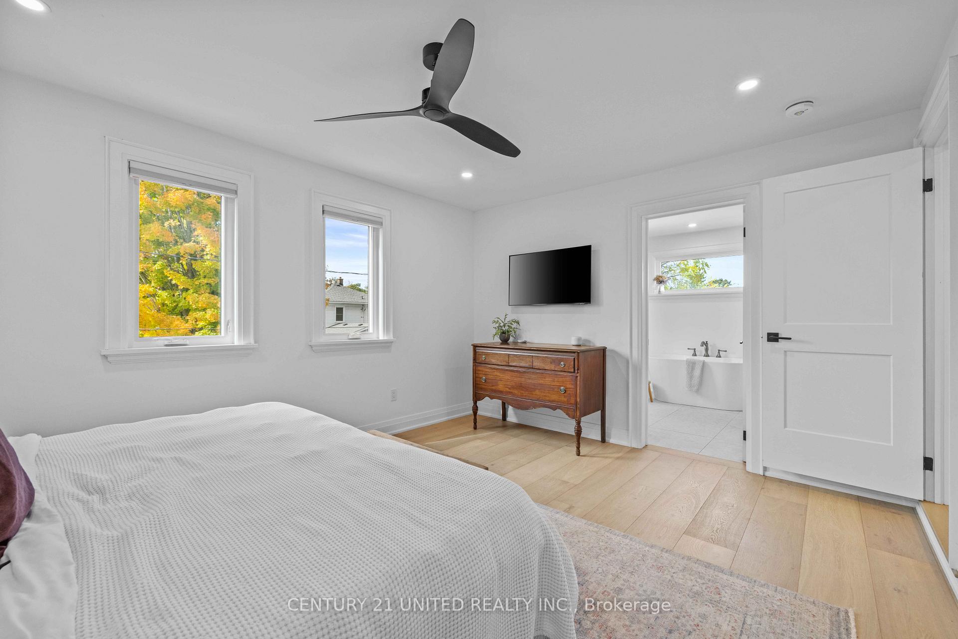 Photo 18 of 753 Chesterfield Avenue, Peterborough, Northcrest Ward 5 — HOMEH