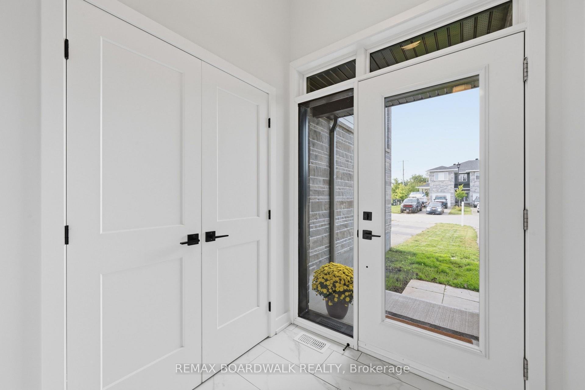 Photo 3 of 5 Morrall Court, Arnprior, Arnprior — HOMEH