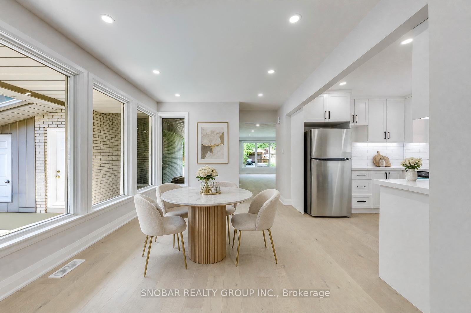 Photo 4 of 99 Sun Row Drive, Etobicoke, Willowridge-Martingrove-Richview — HOMEH