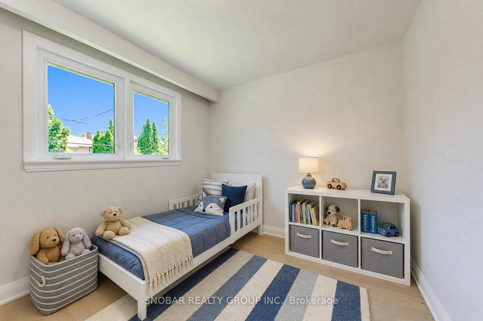 Photo 7 of 99 Sun Row Drive, Etobicoke, Willowridge-Martingrove-Richview — HOMEH