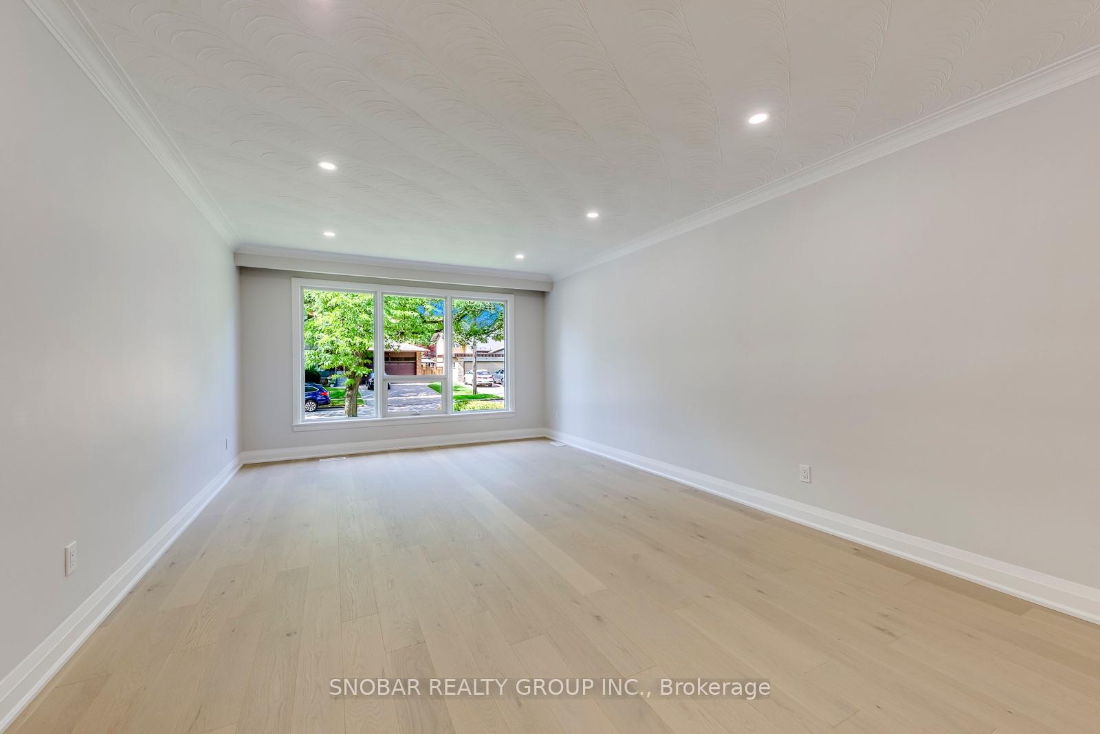 Photo 9 of 99 Sun Row Drive, Etobicoke, Willowridge-Martingrove-Richview — HOMEH