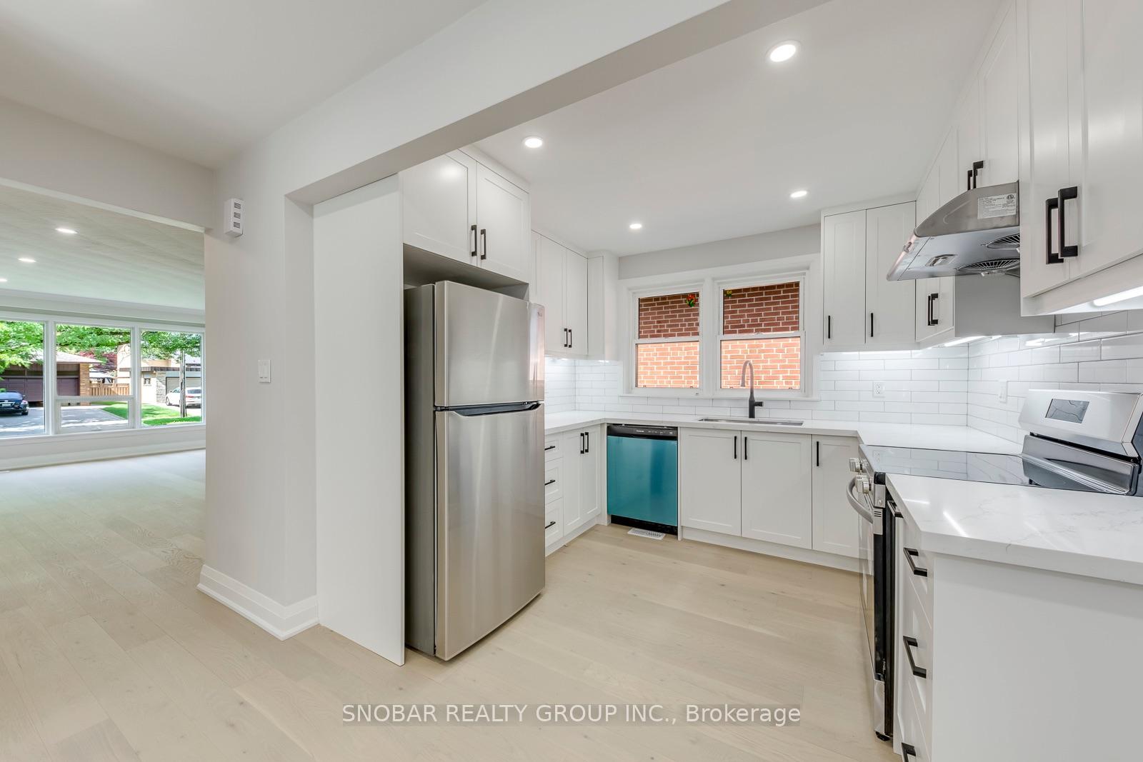 Photo 14 of 99 Sun Row Drive, Etobicoke, Willowridge-Martingrove-Richview — HOMEH